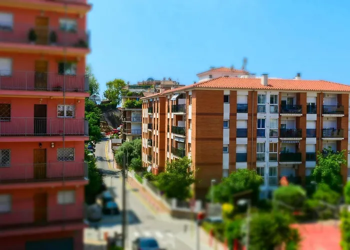 Equipped Centric Apartment With Large Terrace