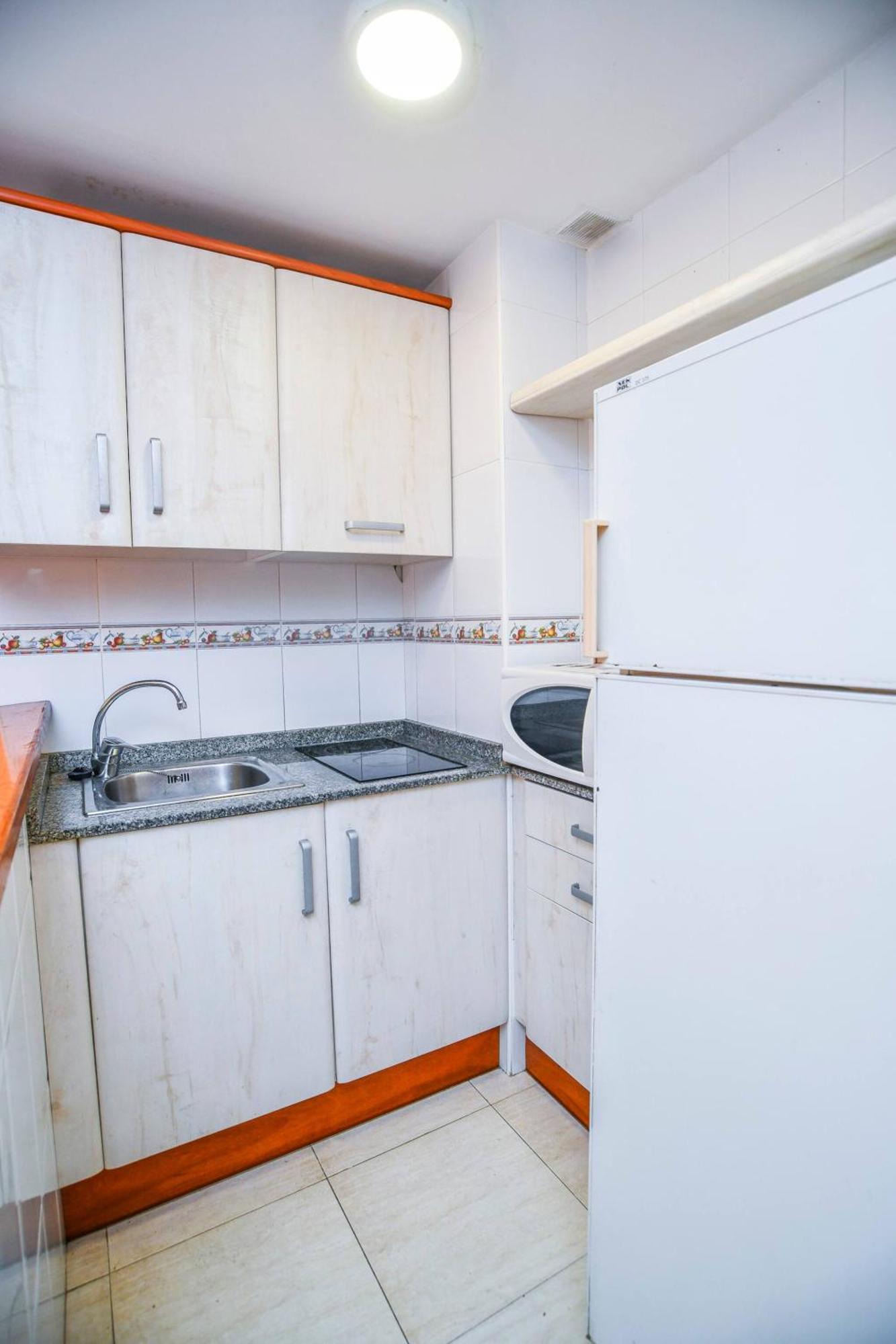 Equipped Centric With Large Terrace Appartement *