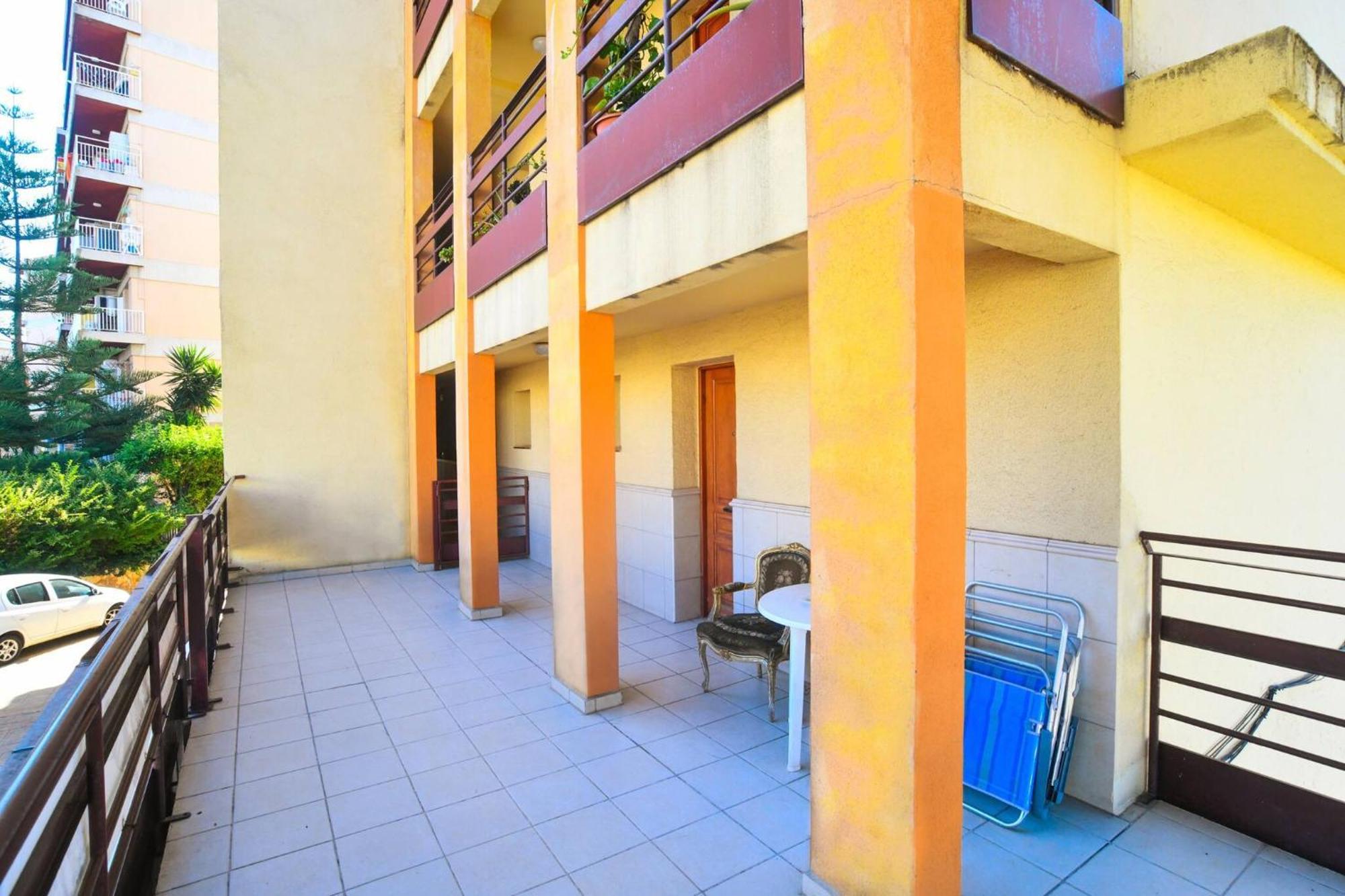 Appartement Equipped Centric With Large Terrace *
