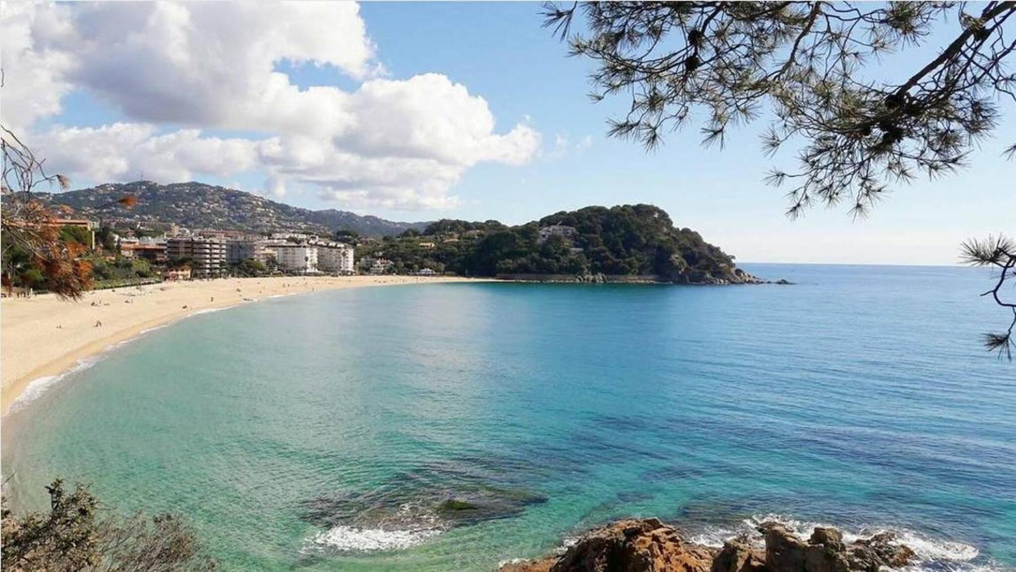 Equipped Centric With Large Terrace Lloret de Mar
